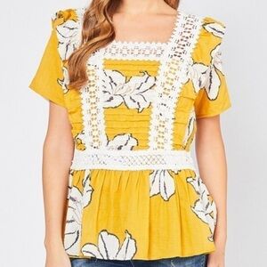 NWT Sadie & Sage Floral Lace Yellow & White Peplum So Sunny Top Size S